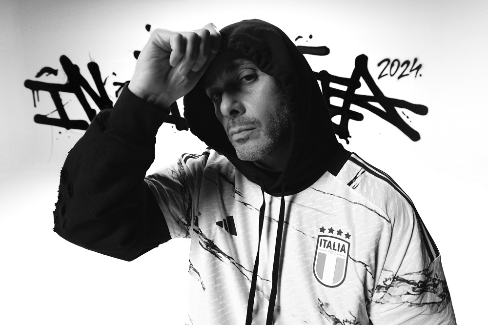 Fabri Fibra - In Italia